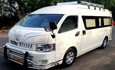 9 Seater Toyota Commuter Van Hire